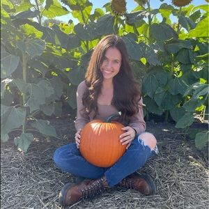 Meet your Posher, Jade